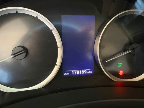 Used 2015 Lexus IS 250 AWD w/ Premium Package image 9