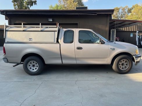 Used 1998 Ford F150 2WD SuperCab image 2
