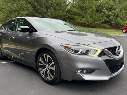 Used 2016 Nissan Maxima Platinum image 10