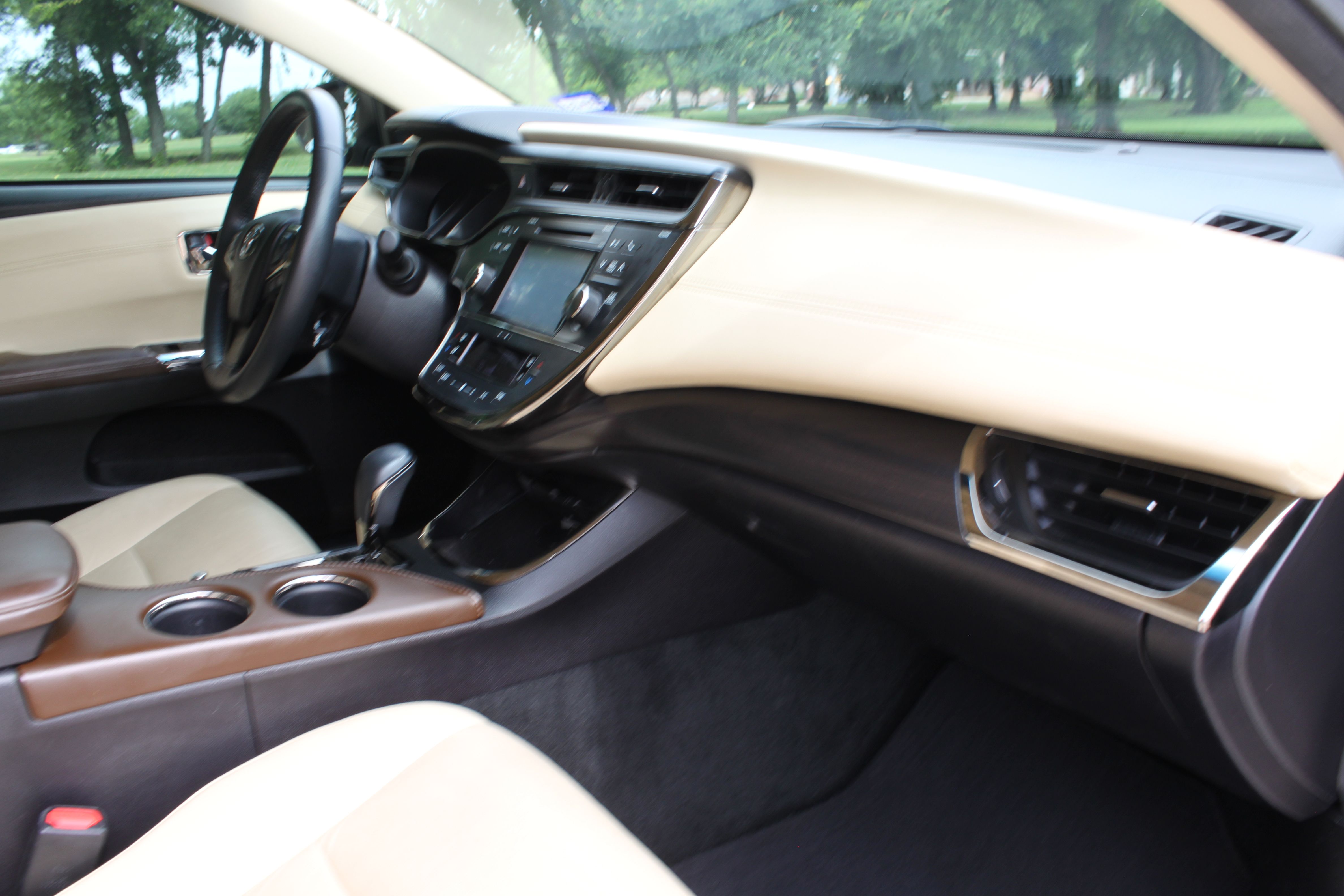 Used 2018 Toyota Avalon XLE Premium FWD image 28