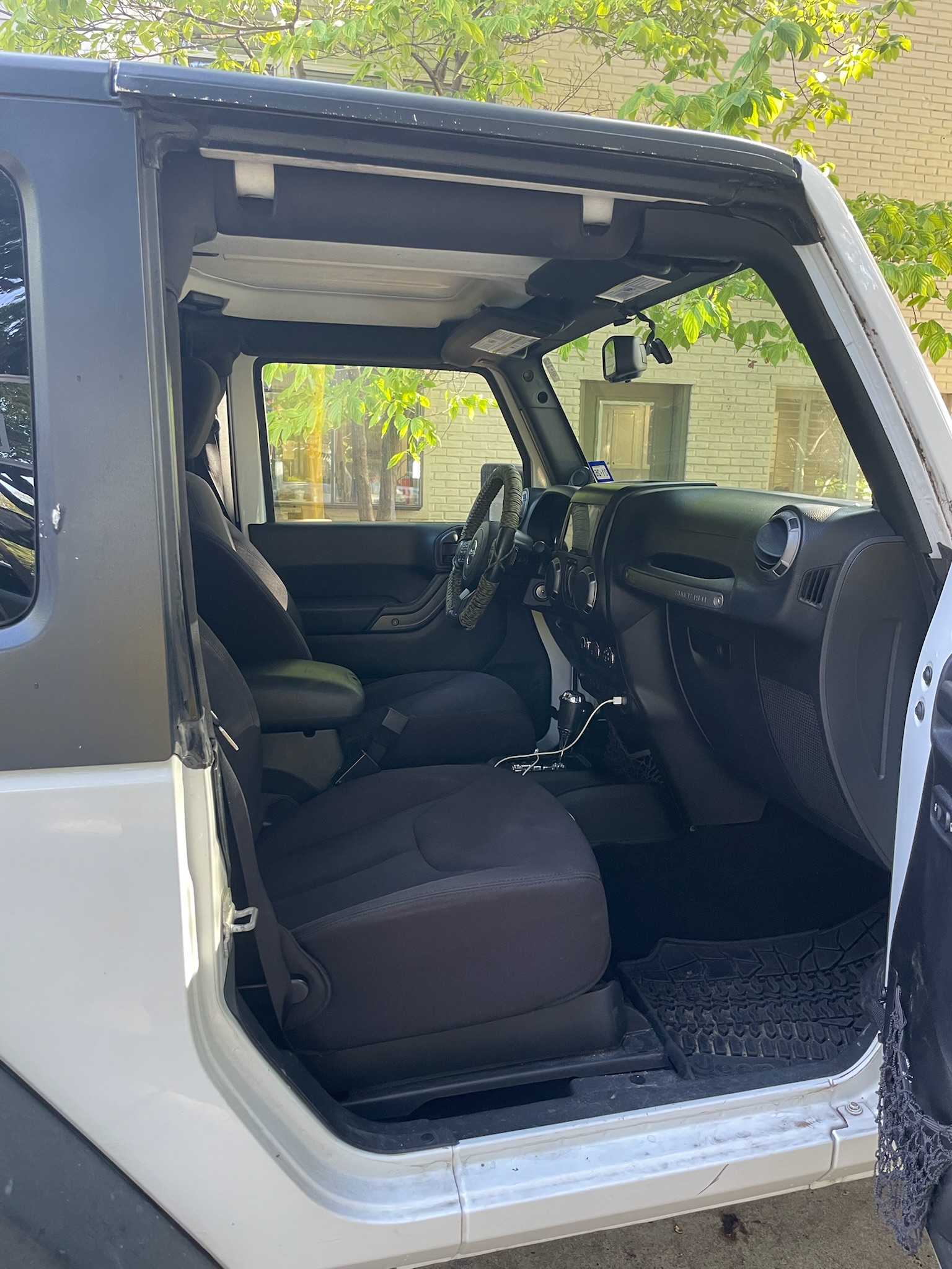 Used 2013 Jeep Wrangler Sport AWD/4WD image 6