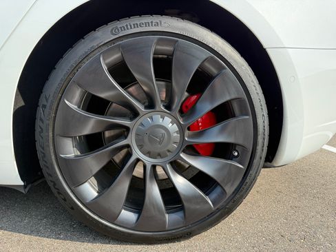 Used 2022 Tesla Model 3 Performance AWD/4WD image 16