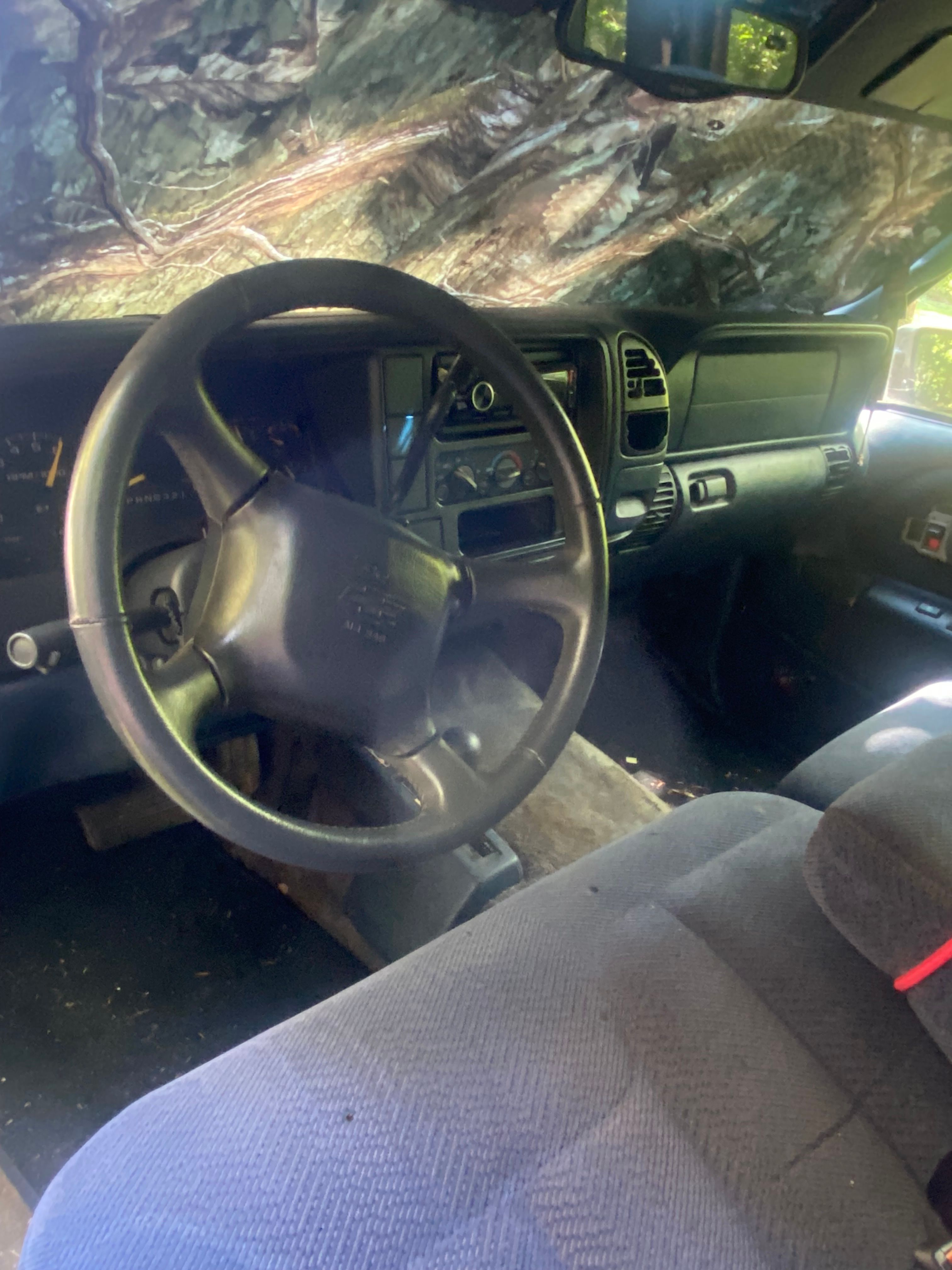 Used 1999 Chevrolet Tahoe 4WD w/ Skid Plate Pkg image 5