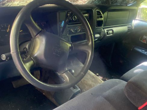 Used 1999 Chevrolet Tahoe 4WD w/ Skid Plate Pkg image 5