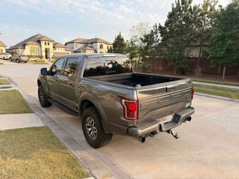 Used 2018 Ford F150 Raptor w/ Equipment Group 802A Luxury image 4