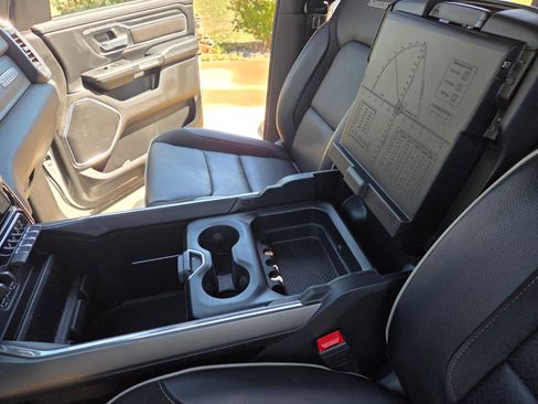 Used 2024 RAM 1500 Laramie image 5