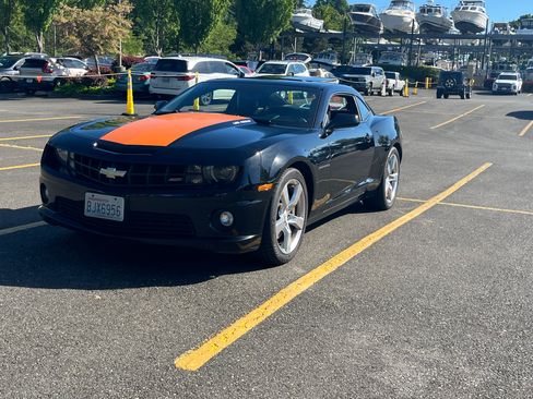 Used 2010 Chevrolet Camaro SS w/ RS Package RWD image 12