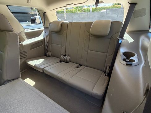 Used 2020 GMC Yukon SLT w/ Open Road Package RWD image 14