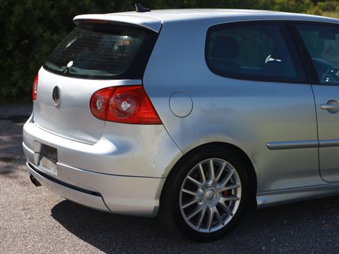 Used 2007 Volkswagen GTI 2.0T 2-Door image 9
