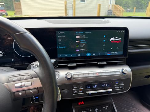 Used 2024 Hyundai Kona Limited FWD image 6