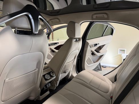 Used 2022 Jaguar I-PACE HSE image 12