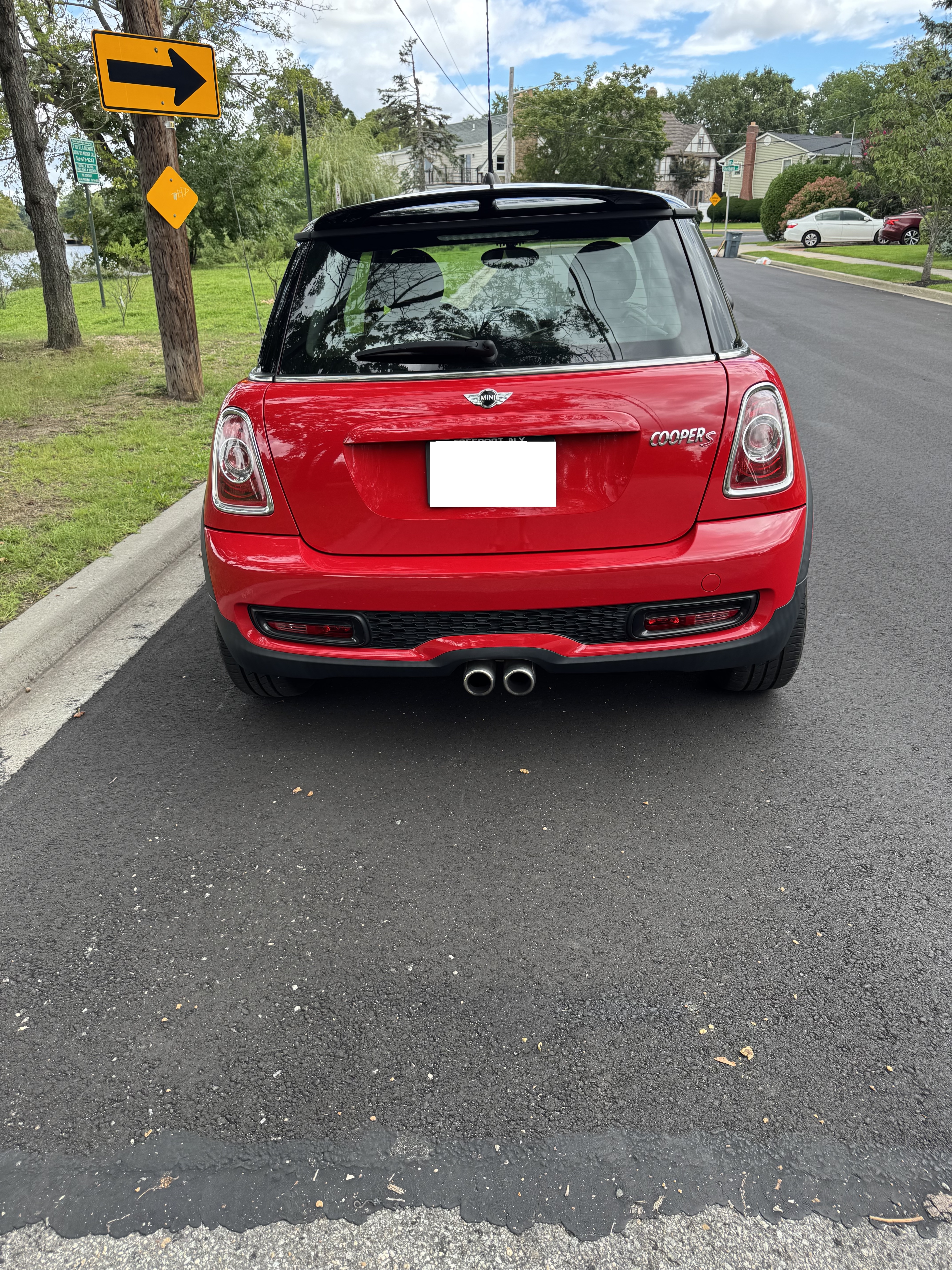 Used 2011 MINI Cooper S FWD image 9