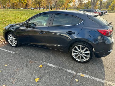 Used 2017 MAZDA MAZDA3 Touring image 10