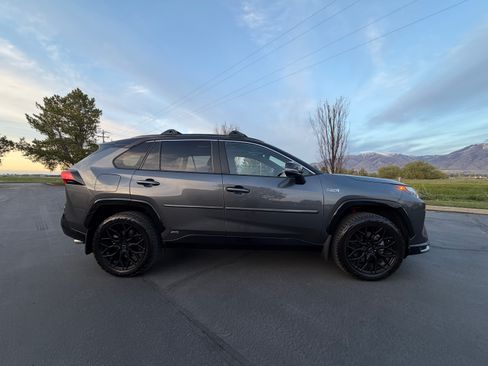 Used 2022 Toyota RAV4 XSE w/ Premium Package AWD/4WD image 21