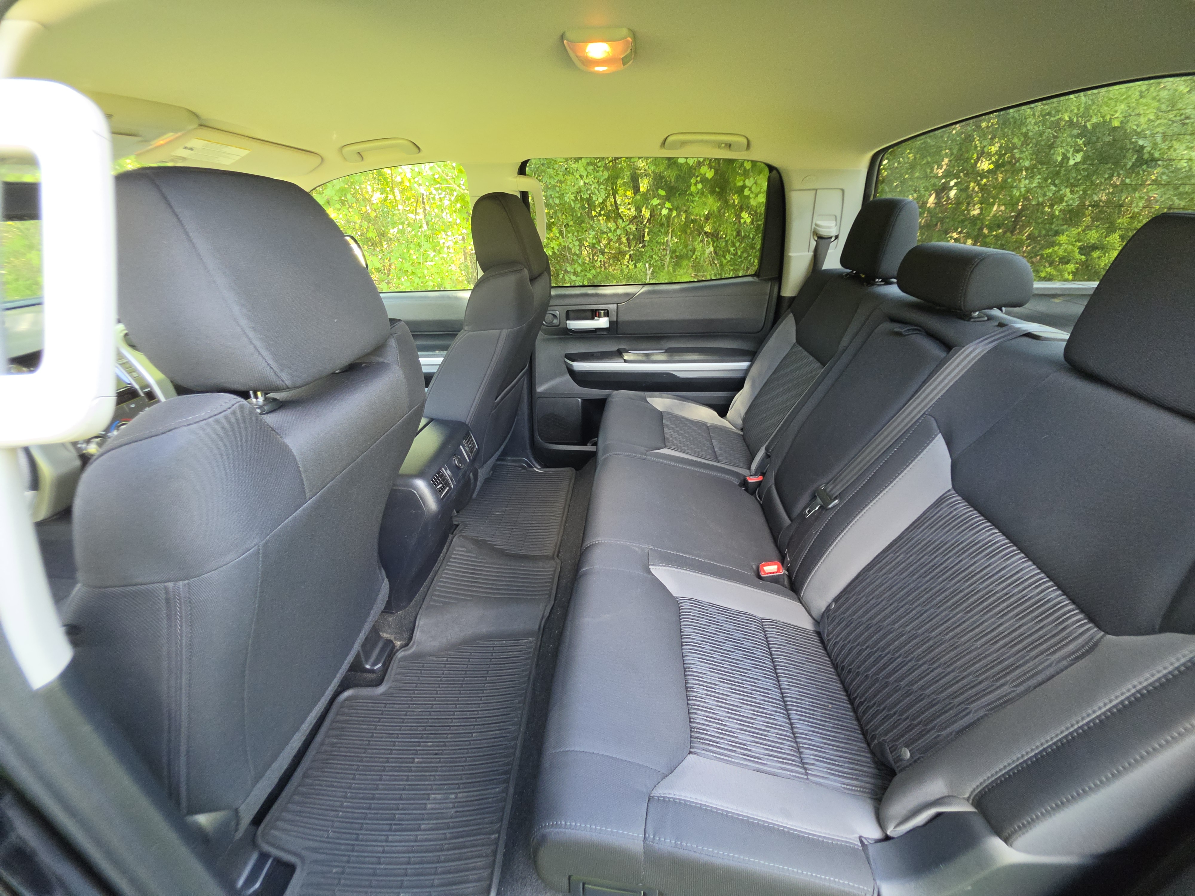 Used 2017 Toyota Tundra SR5 w/ SR5 Upgrade Package RWD image 10