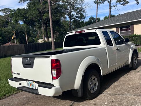 Used 2018 Nissan Frontier S RWD image 5