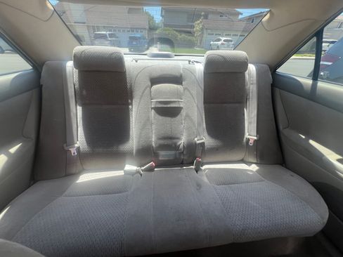 Used 2002 Toyota Camry LE w/ Pkg 1 FWD image 17