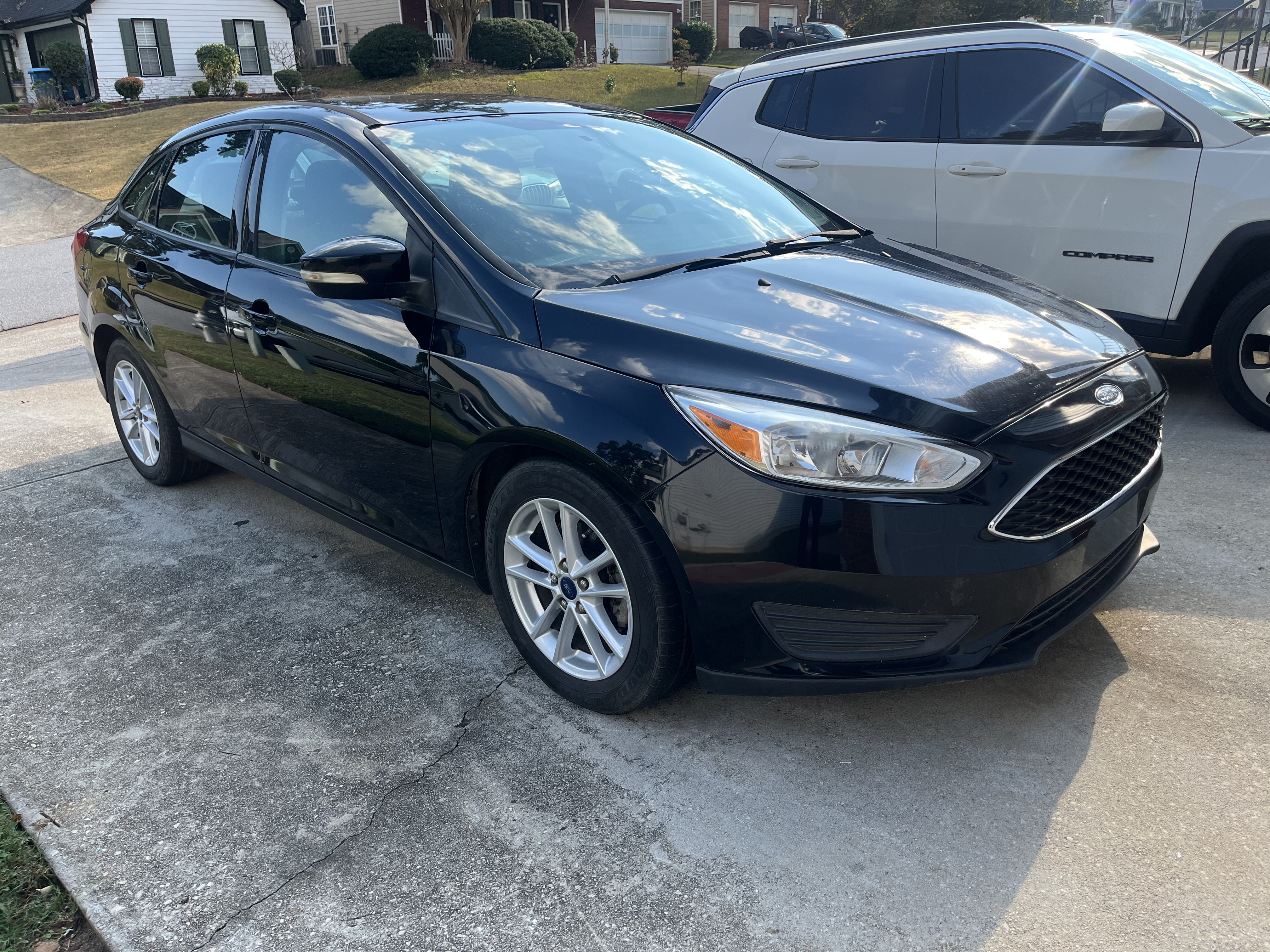 Used 2016 Ford Focus SE w/ Reverse Sensing Package FWD image 4
