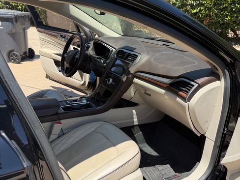 Used 2018 Ford Fusion Platinum FWD image 14