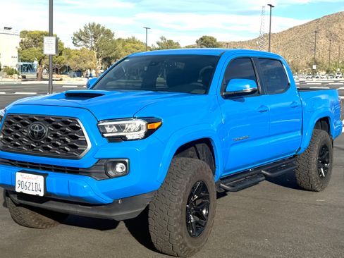 Used 2021 Toyota Tacoma TRD Sport w/ TRD Premium Sport Package image 1