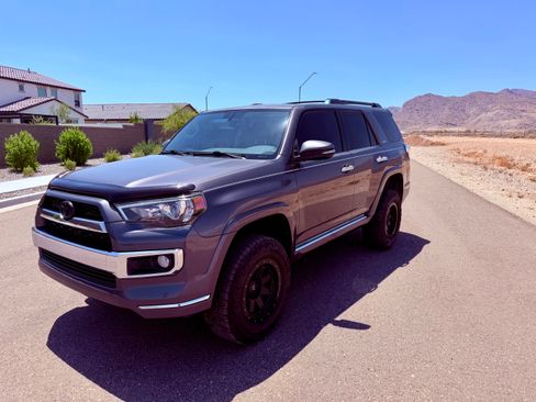Used 2015 Toyota 4Runner Limited AWD/4WD image 1