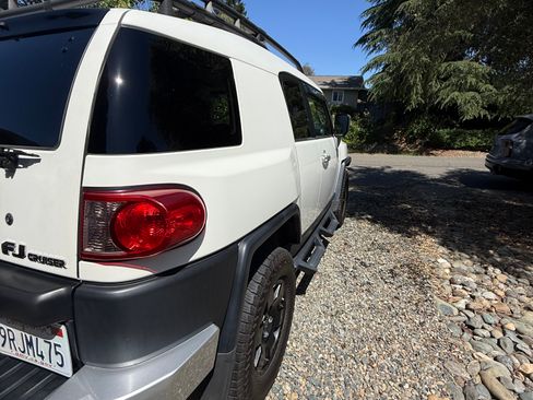 Used 2010 Toyota FJ Cruiser 4WD image 5