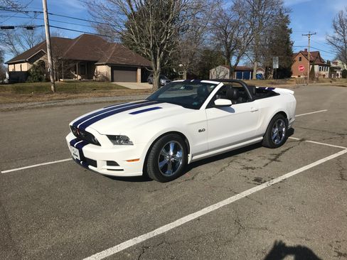 Used 2013 Ford Mustang GT Premium w/ Security Pkg image 4