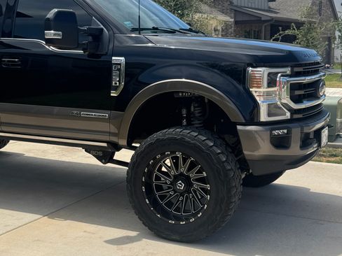 Used 2022 Ford F250 King Ranch w/ King Ranch Ultimate Package AWD/4WD image 9