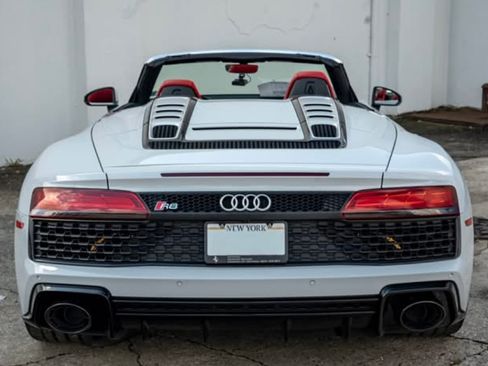 Used 2023 Audi R8 V10 performance image 5