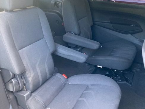 Used 2016 Ford Transit Connect XLT image 12