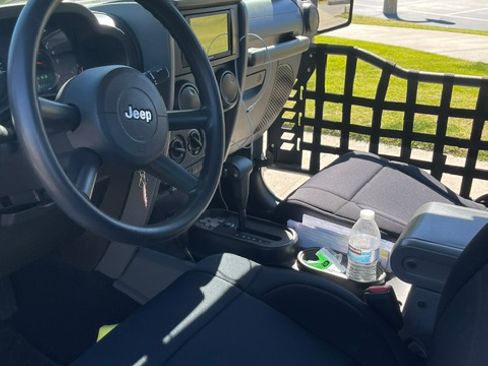 Used 2008 Jeep Wrangler X AWD/4WD image 12