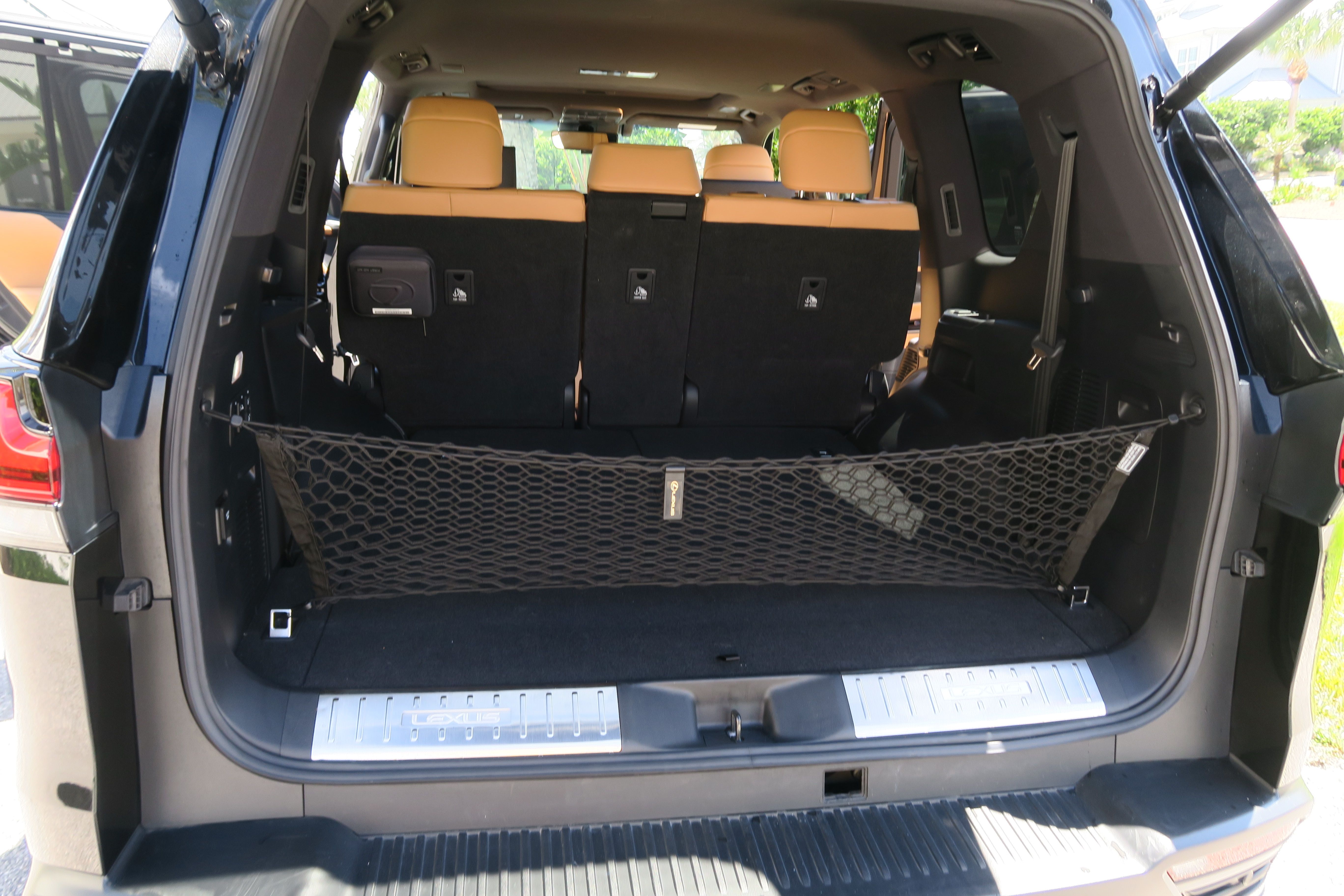 Used 2023 Lexus LX 600 4WD w/ Accessory Package (Z1) image 14