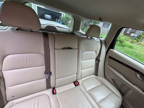 Used 2011 Volvo XC70 T6 AWD/4WD image 14