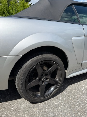 Used 2001 Ford Mustang GT Premium RWD image 2