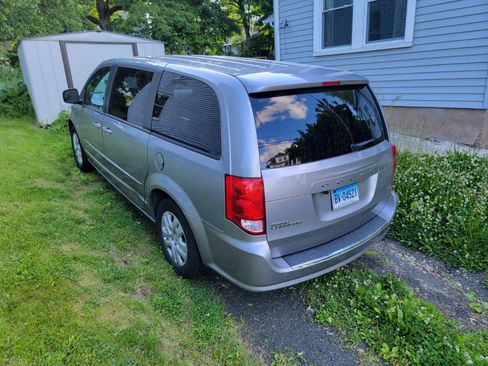 Used 2014 Dodge Grand Caravan SE w/ Quick Order Package 29E SE FWD image 1