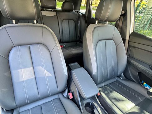 Used 2023 Audi Q4 e-tron Premium Plus w/ Premium Plus RWD image 12