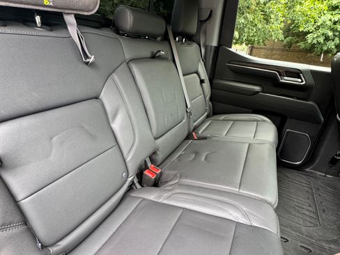 Used 2024 GMC Sierra 1500 SLT w/ SLT Premium Plus Package image 19