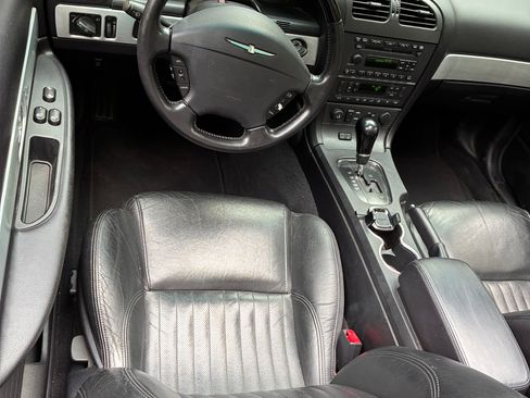 Used 2004 Ford Thunderbird RWD image 6