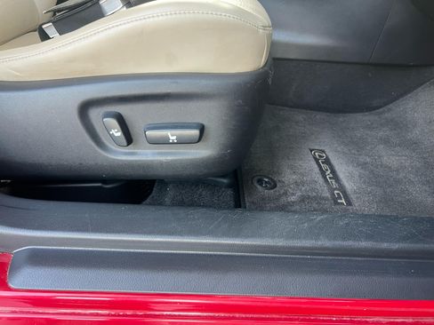 Used 2013 Lexus CT 200h w/ Premium Pkg w/Navigation image 11