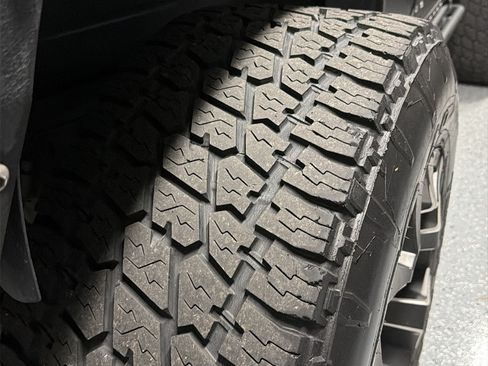 Used 2013 Jeep Wrangler Unlimited Rubicon image 20