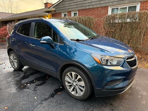 Used 2019 Buick Encore Preferred image 1
