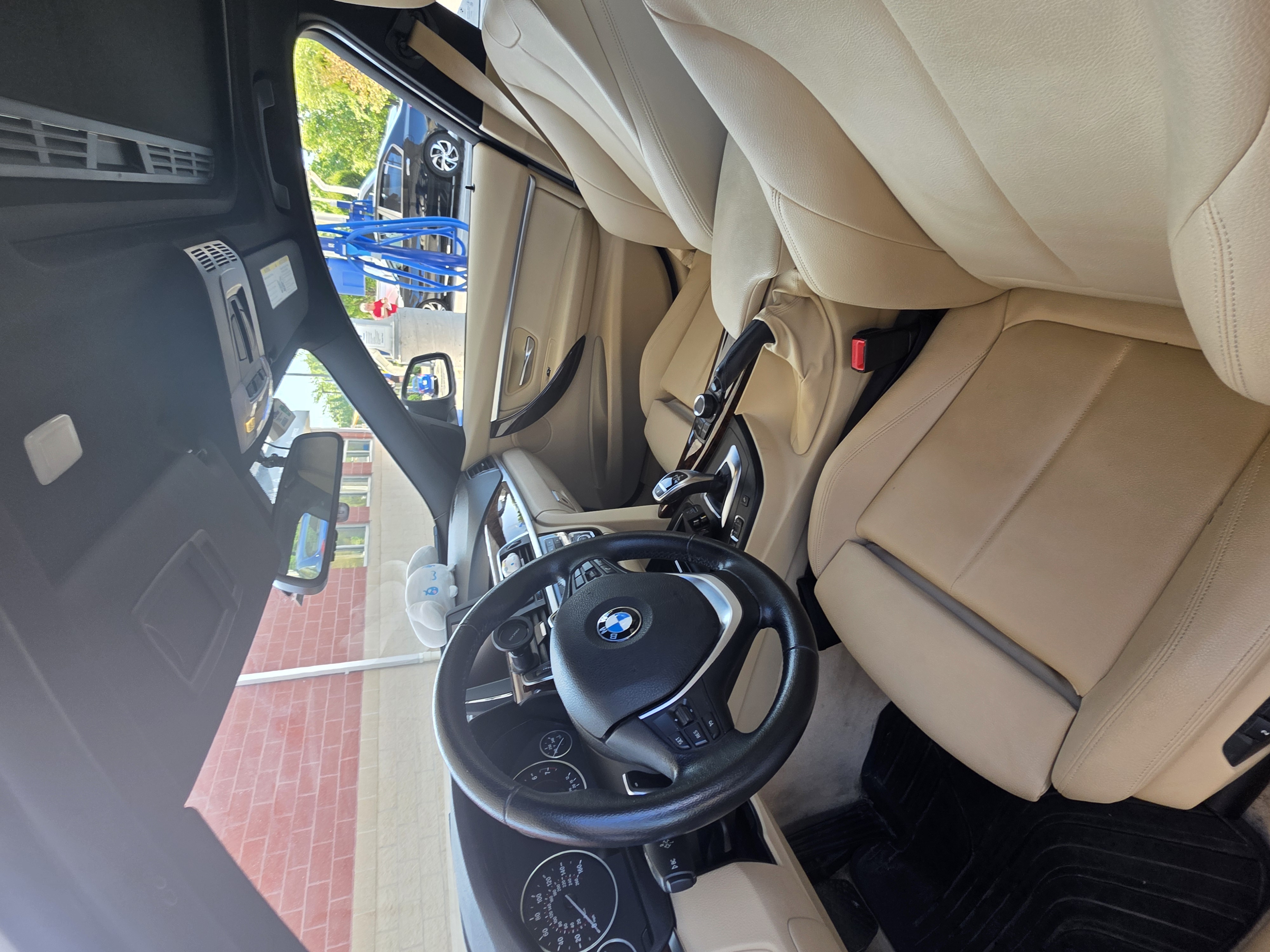 Used 2016 BMW 328i xDrive Sedan AWD/4WD image 6