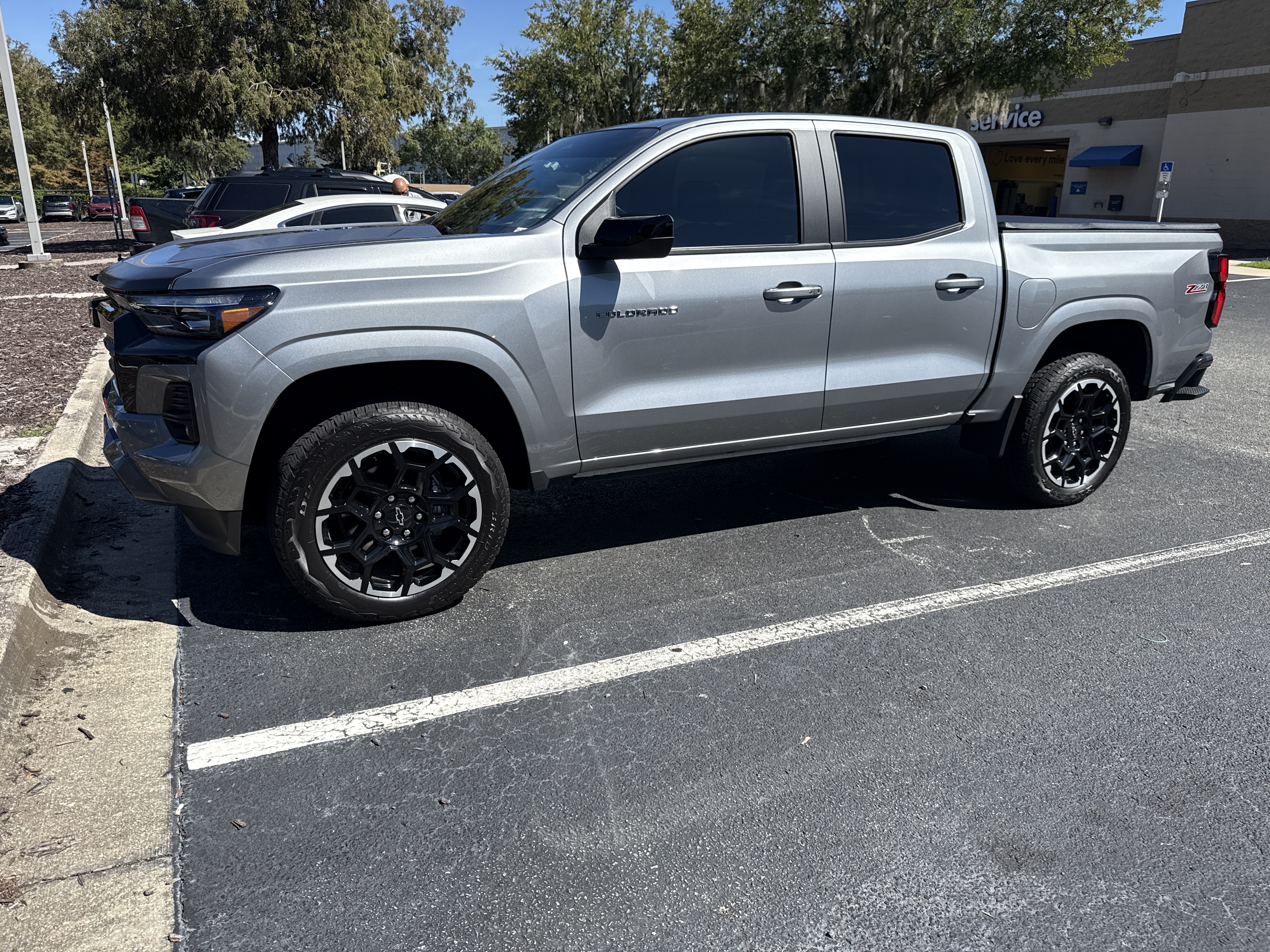 Used 2026 Chevrolet Colorado Z71 w/ Z71 Convenience Package 2 AWD/4WD image 1