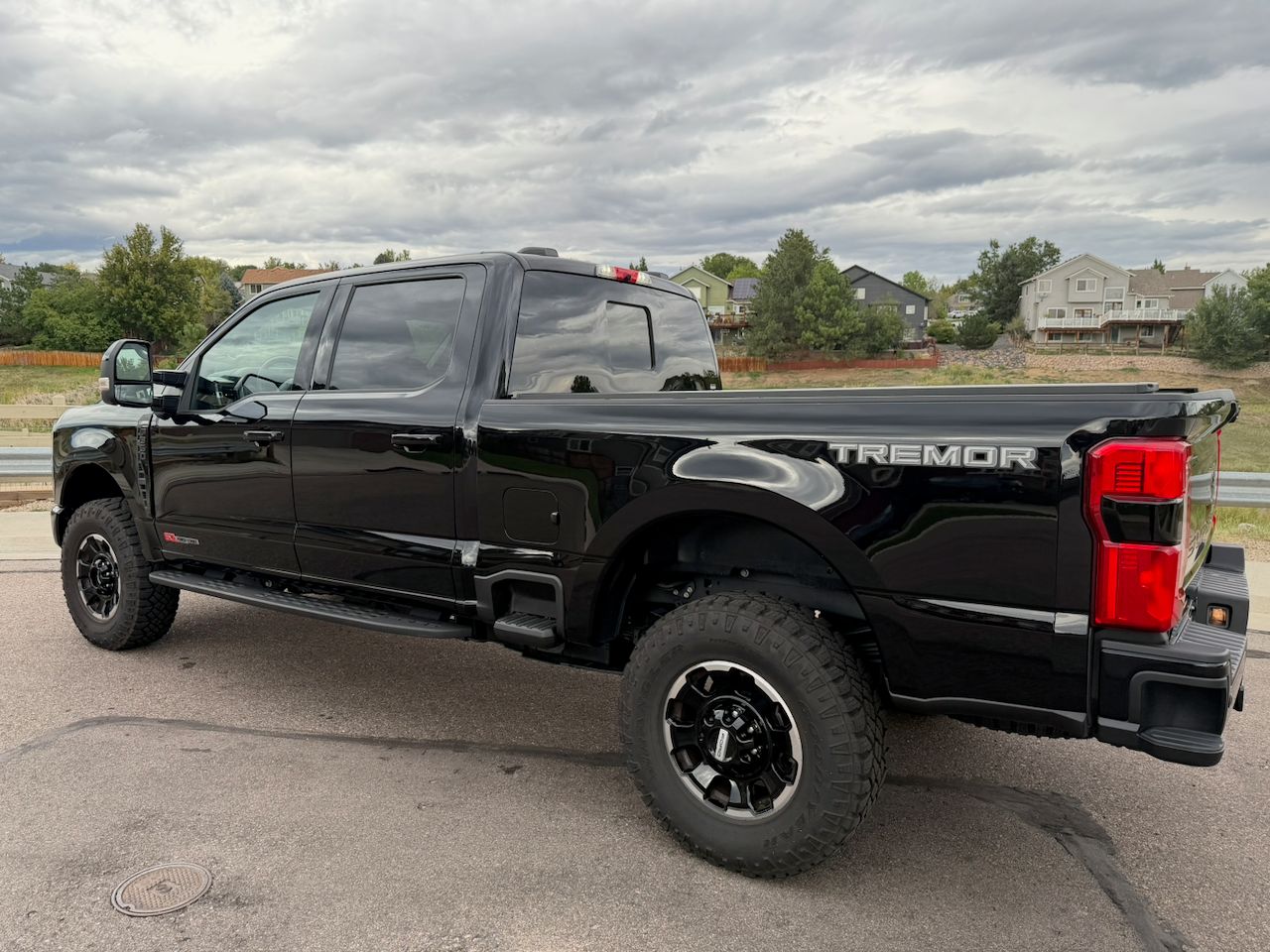 Used 2025 Ford F350 Lariat w/ Lariat Ultimate Package AWD/4WD image 8