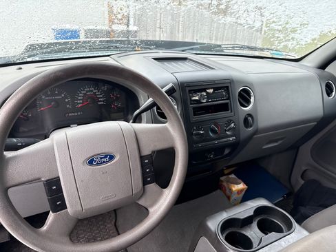 Used 2005 Ford F150 XLT AWD/4WD image 6