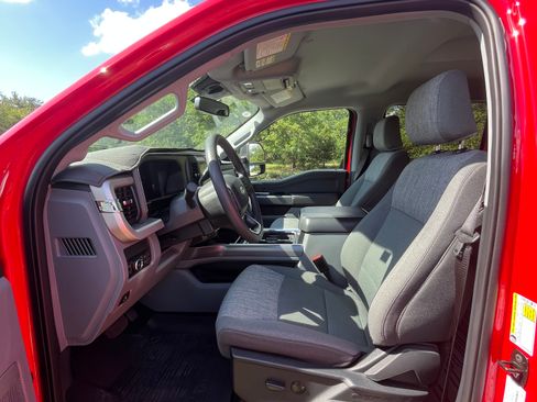 Used 2025 Ford F350 XLT w/ Black Appearance Package AWD/4WD image 12