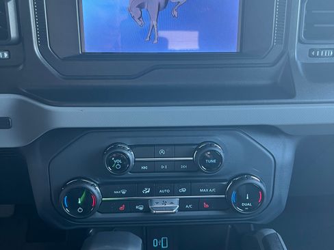 Used 2023 Ford Bronco Big Bend AWD/4WD image 9