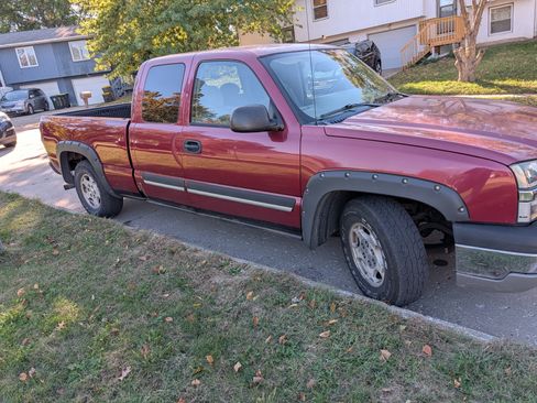 Used 2004 Chevrolet Silverado 1500 LS image 4