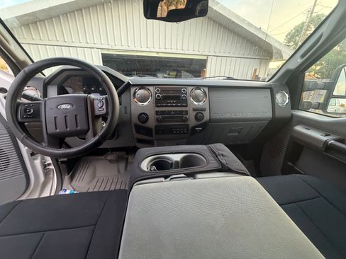 Used 2014 Ford F350 XLT AWD/4WD image 9