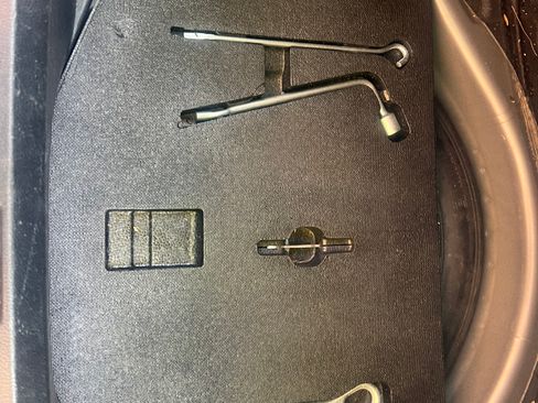 Used 2013 INFINITI G37 Journey w/ Premium Pkg image 15